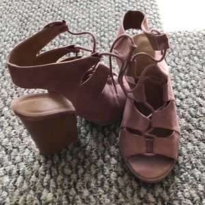 Suede material sandals